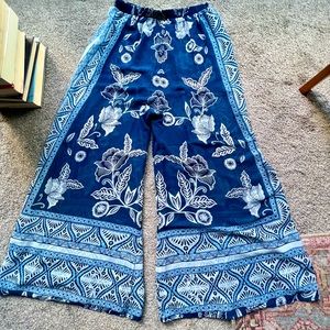 Show me your Mumu Beach Pants. US 10